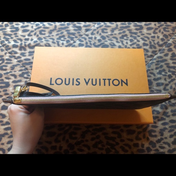 ✨Authentic✨ Louis Vuitton Neverfull DE Pouch Only - Picture 12 of 17